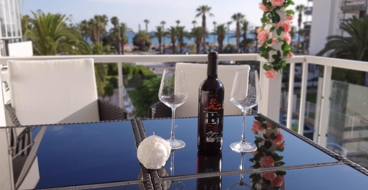 Encantadora vivienda en el paseo marítimo de Salou Exterior foto