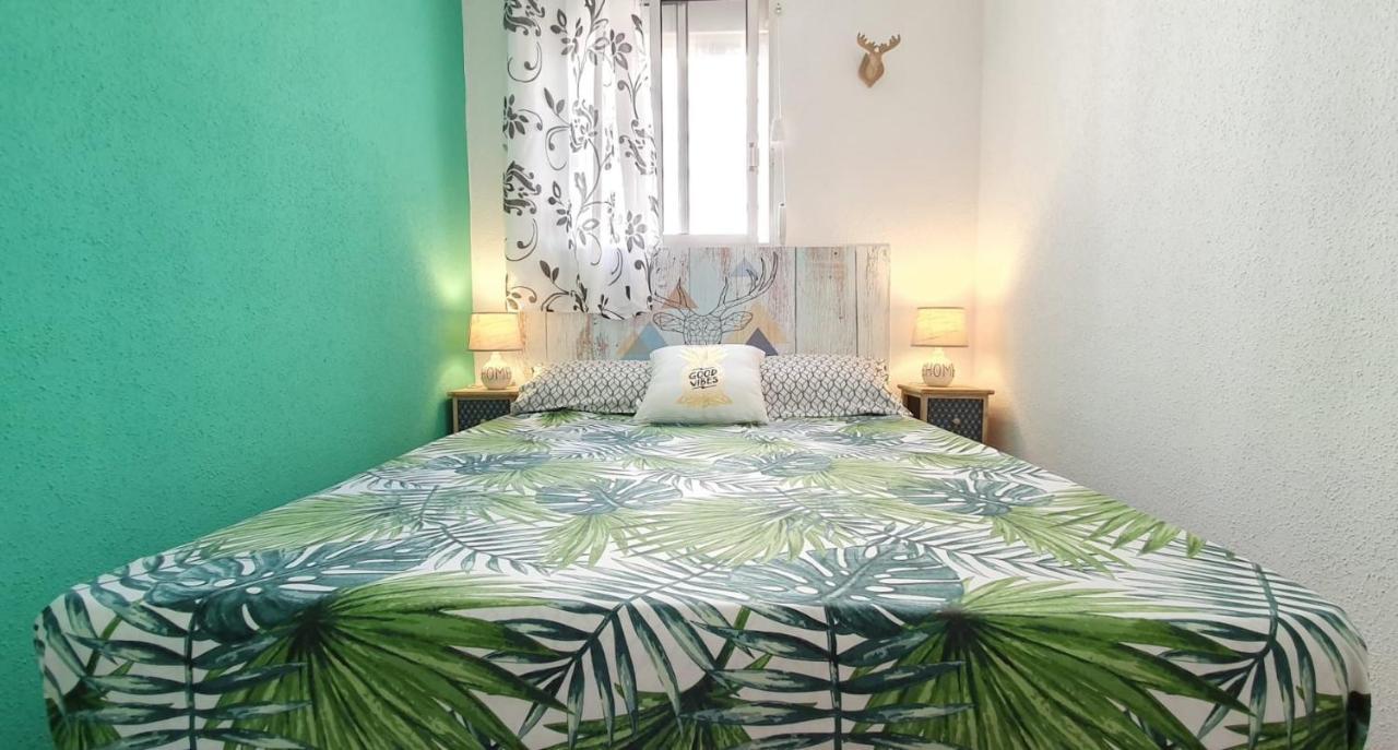 Encantadora vivienda en el paseo marítimo de Salou Exterior foto