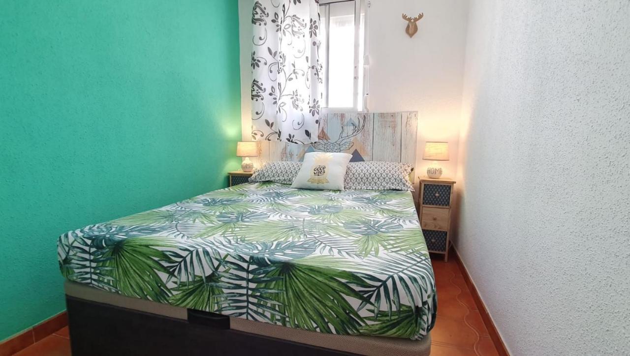 Encantadora vivienda en el paseo marítimo de Salou Exterior foto